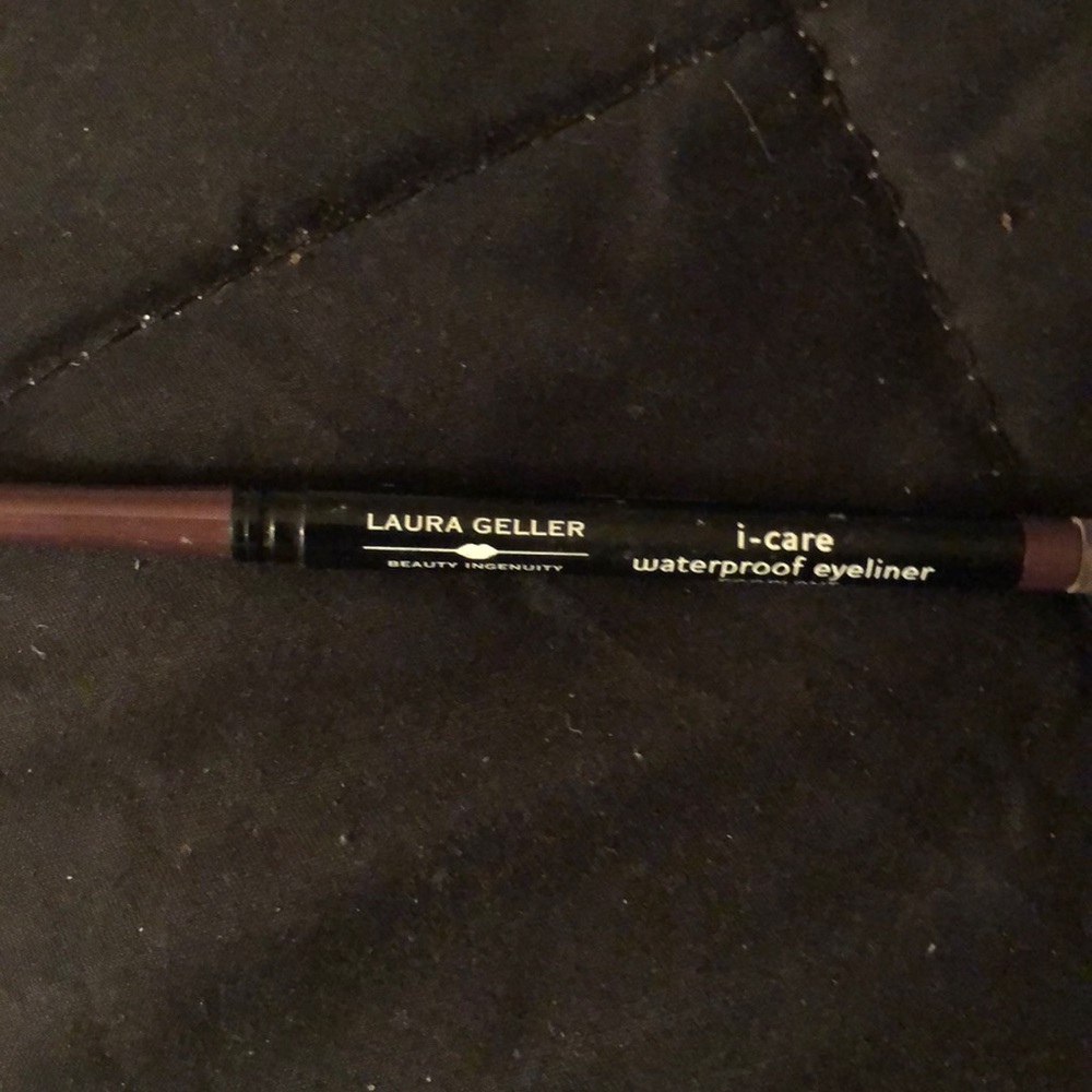 Laura Geller I-care waterproof eyeliner eggplant